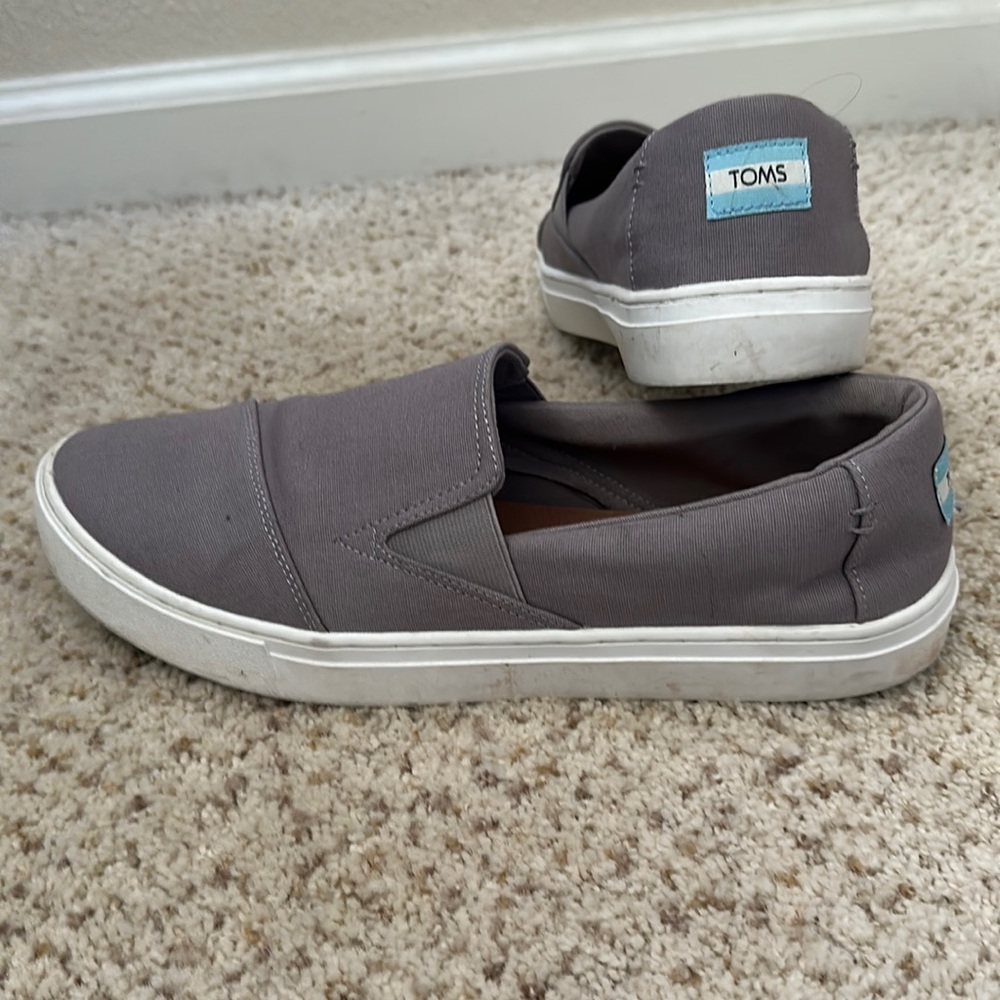Women’s Toms size 12